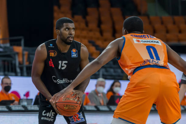 防守非常稳 防守非常稳