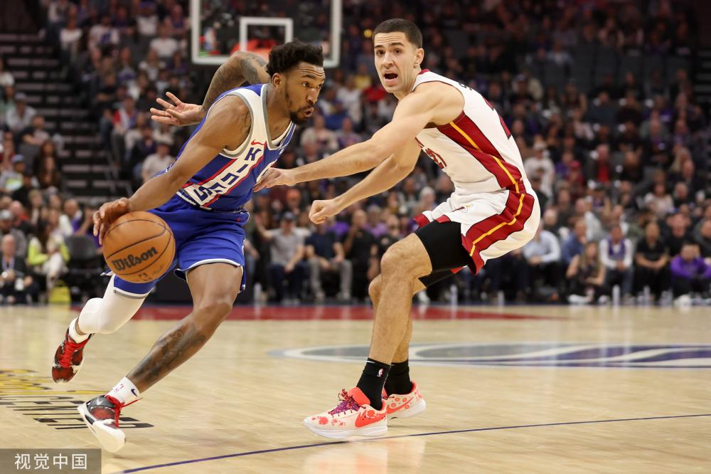 击便显得更 击便显得更